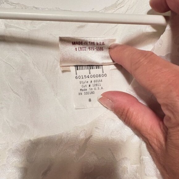 Storybook Heirloom matching Mom & daughter dresses.  Size 8 and Size 4 - Picture 2 of 4